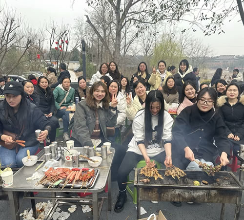 綿陽(yáng)市先鋒醫(yī)療器械有限公司—— 慶祝“3.8婦女節(jié)”，共赴燒烤盛宴，致敬巾幗風(fēng)采